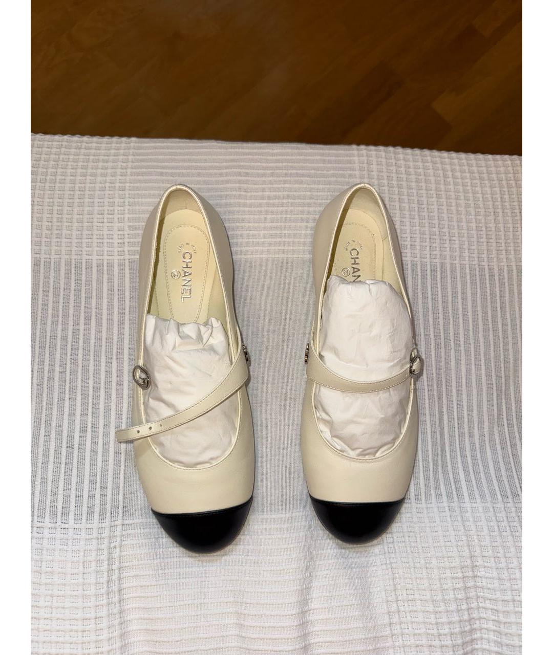 CHANEL Белые кожаные балетки, фото 3