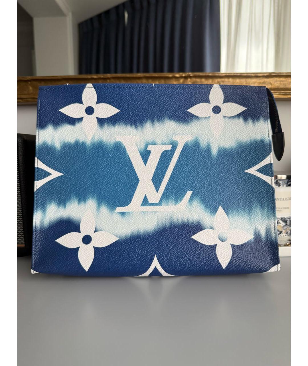 LOUIS VUITTON Синяя косметичка, фото 2