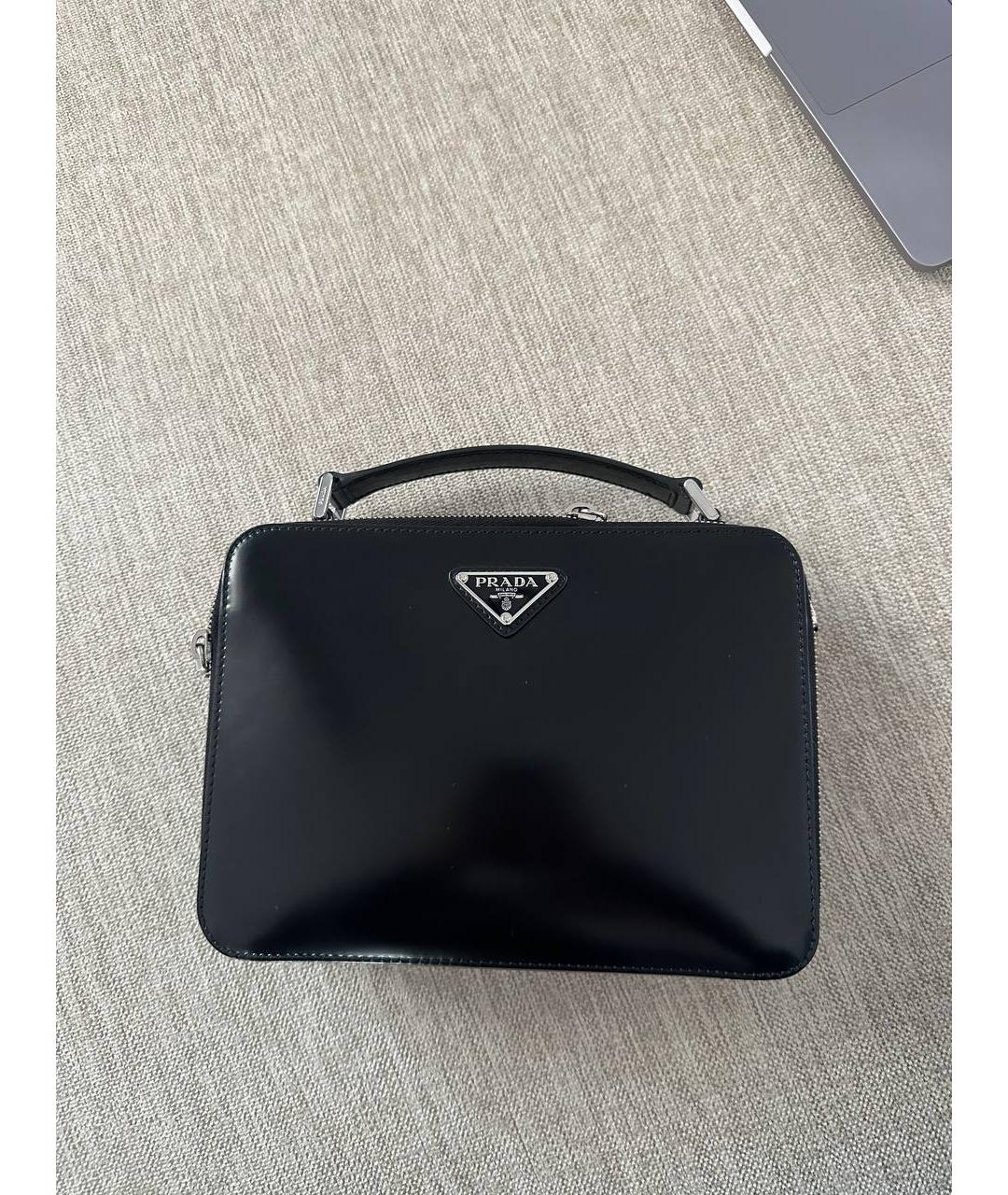 PRADA Черная барсетка из лакированной кожи, фото 8