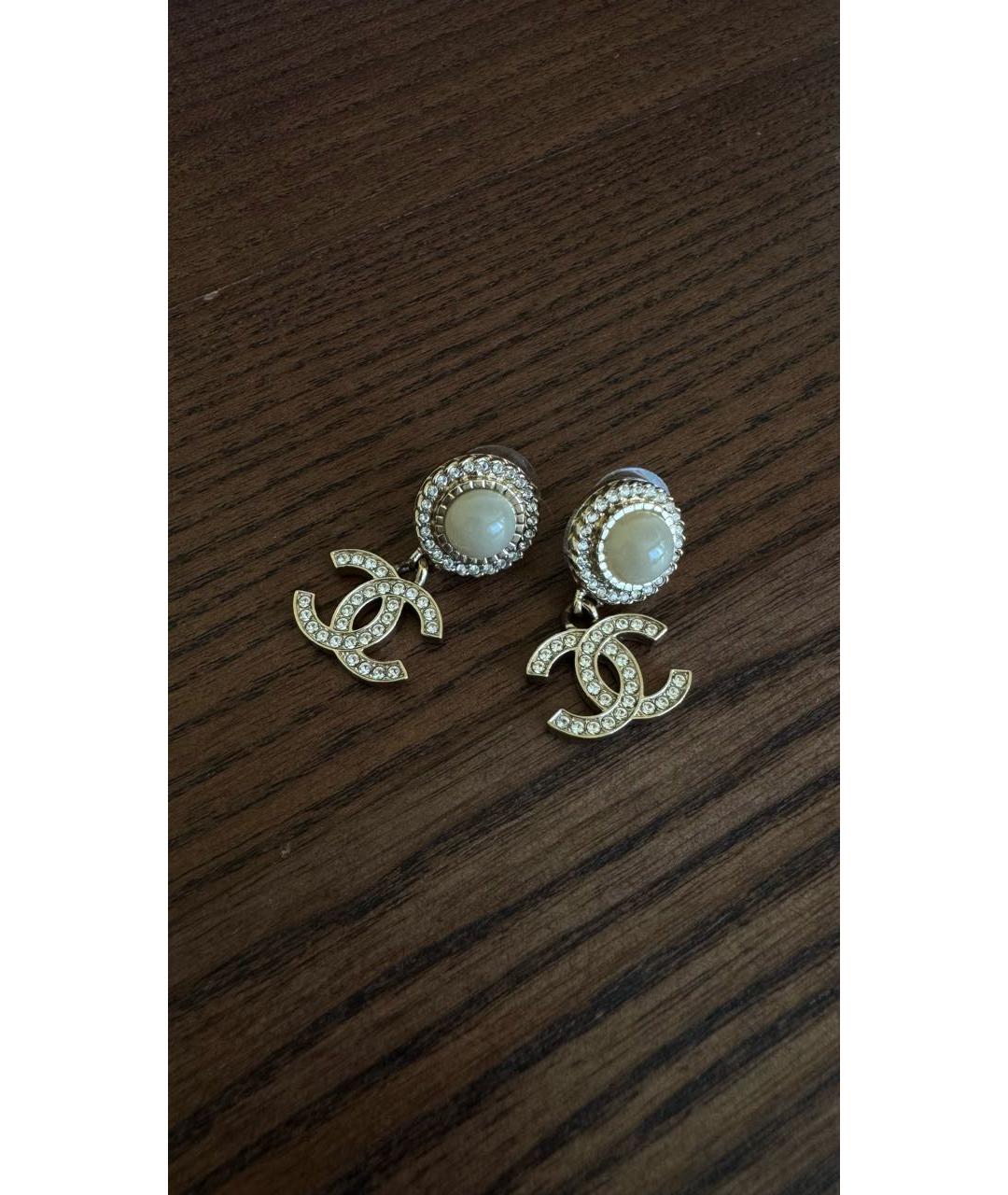 CHANEL Золотые металлические серьги, фото 4