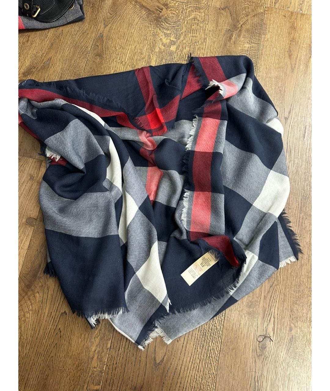 BURBERRY Темно-синий шарф, фото 3