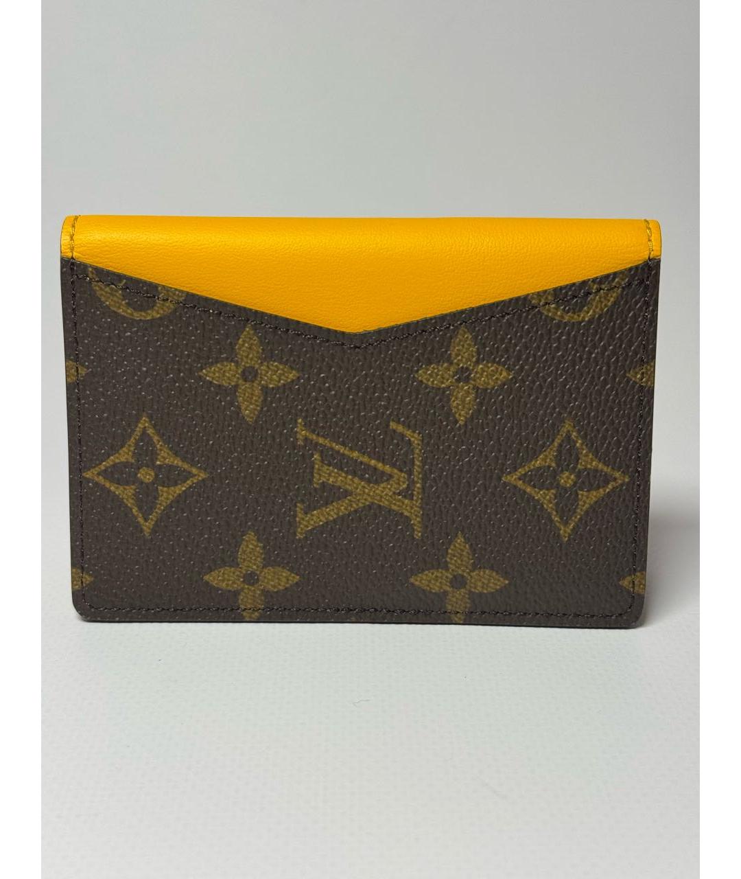 LOUIS VUITTON Коричневый кожаный кардхолдер, фото 2