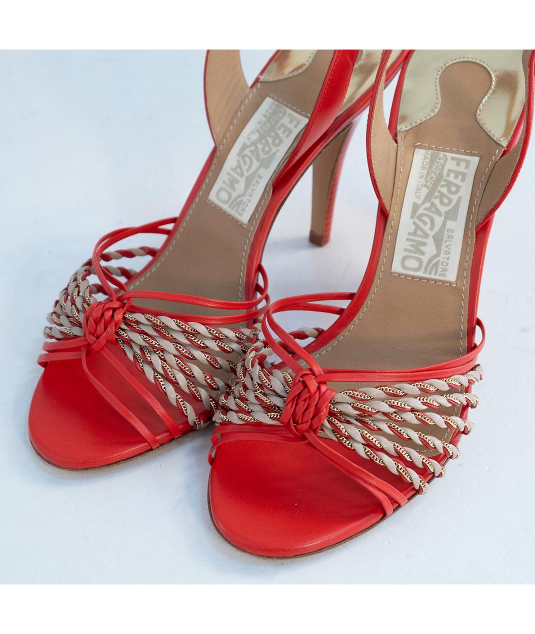 FERRAGAMO Красные кожаные босоножки, фото 3