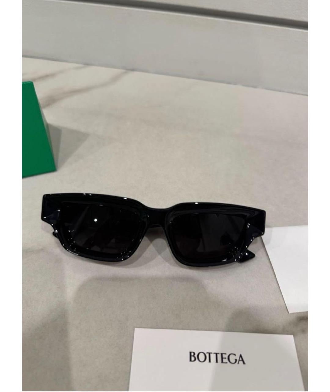 BOTTEGA VENETA Черные пластиковые солнцезащитные очки, фото 3