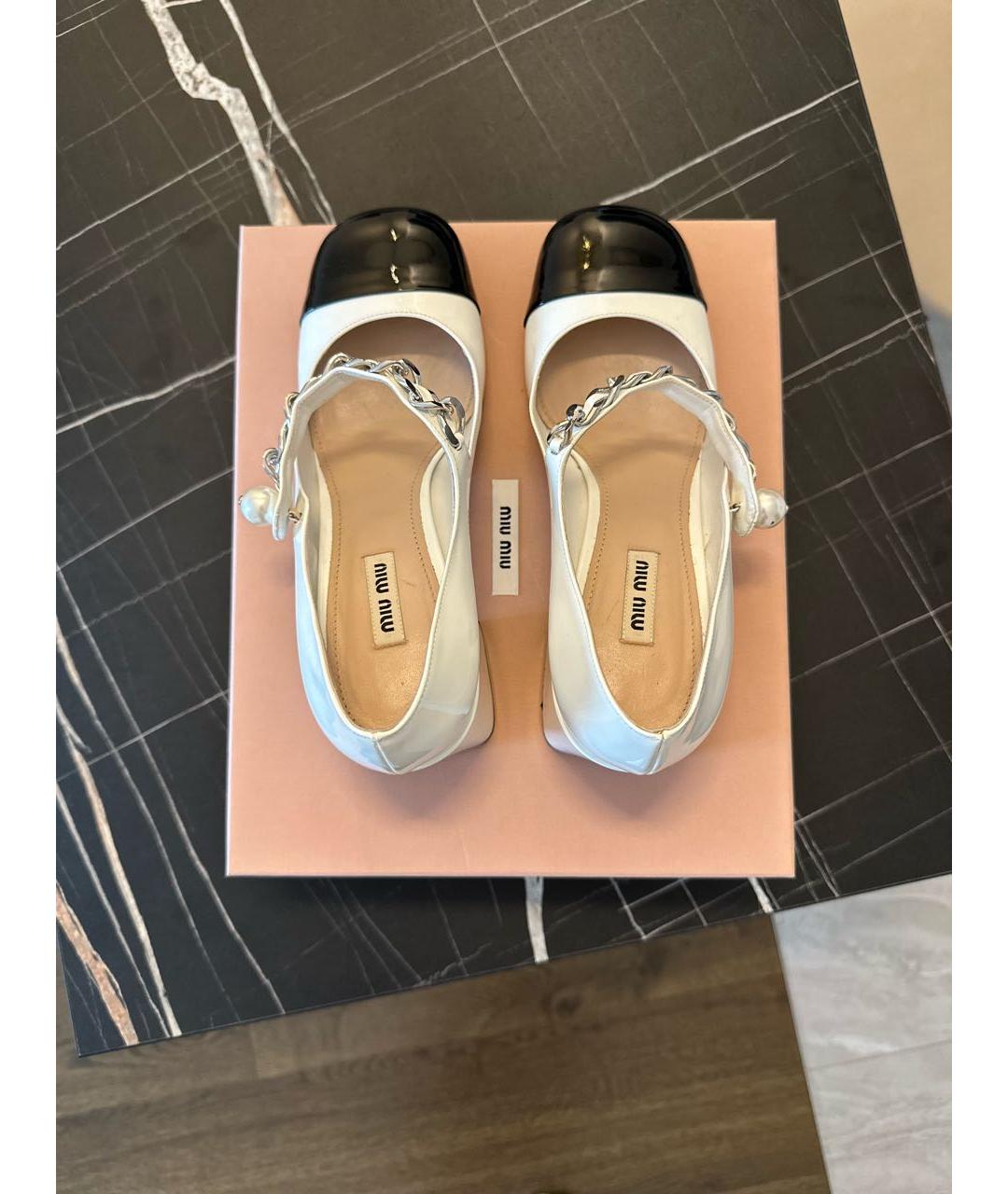 MIU MIU Белые туфли из лакированной кожи, фото 3