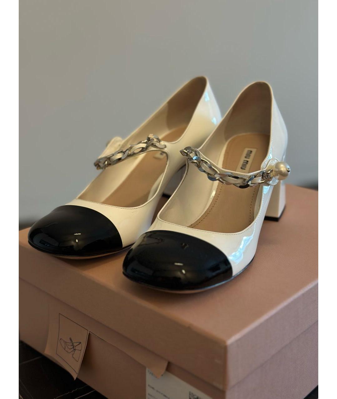 MIU MIU Белые туфли из лакированной кожи, фото 5