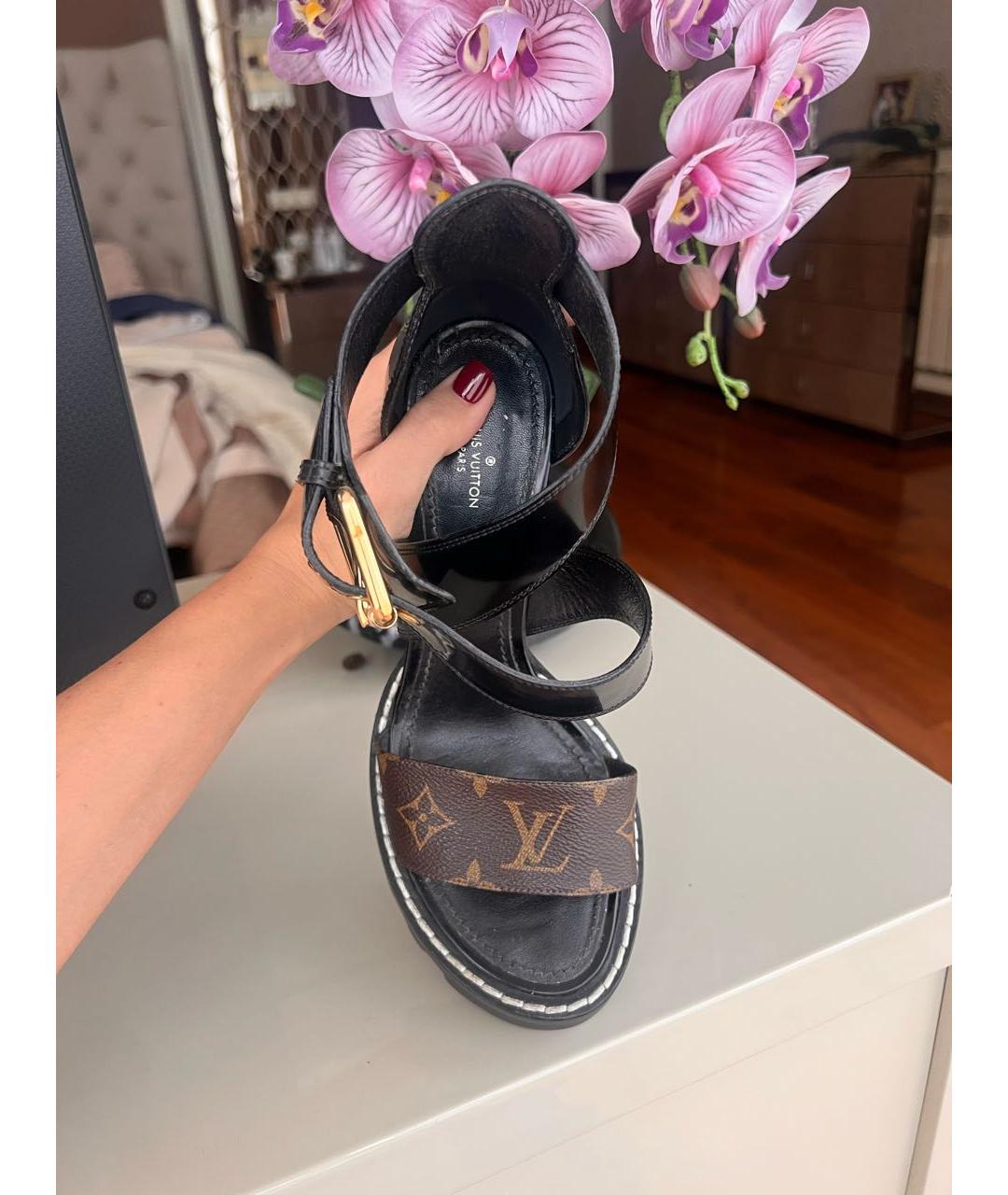 LOUIS VUITTON Коричневые кожаные босоножки, фото 5