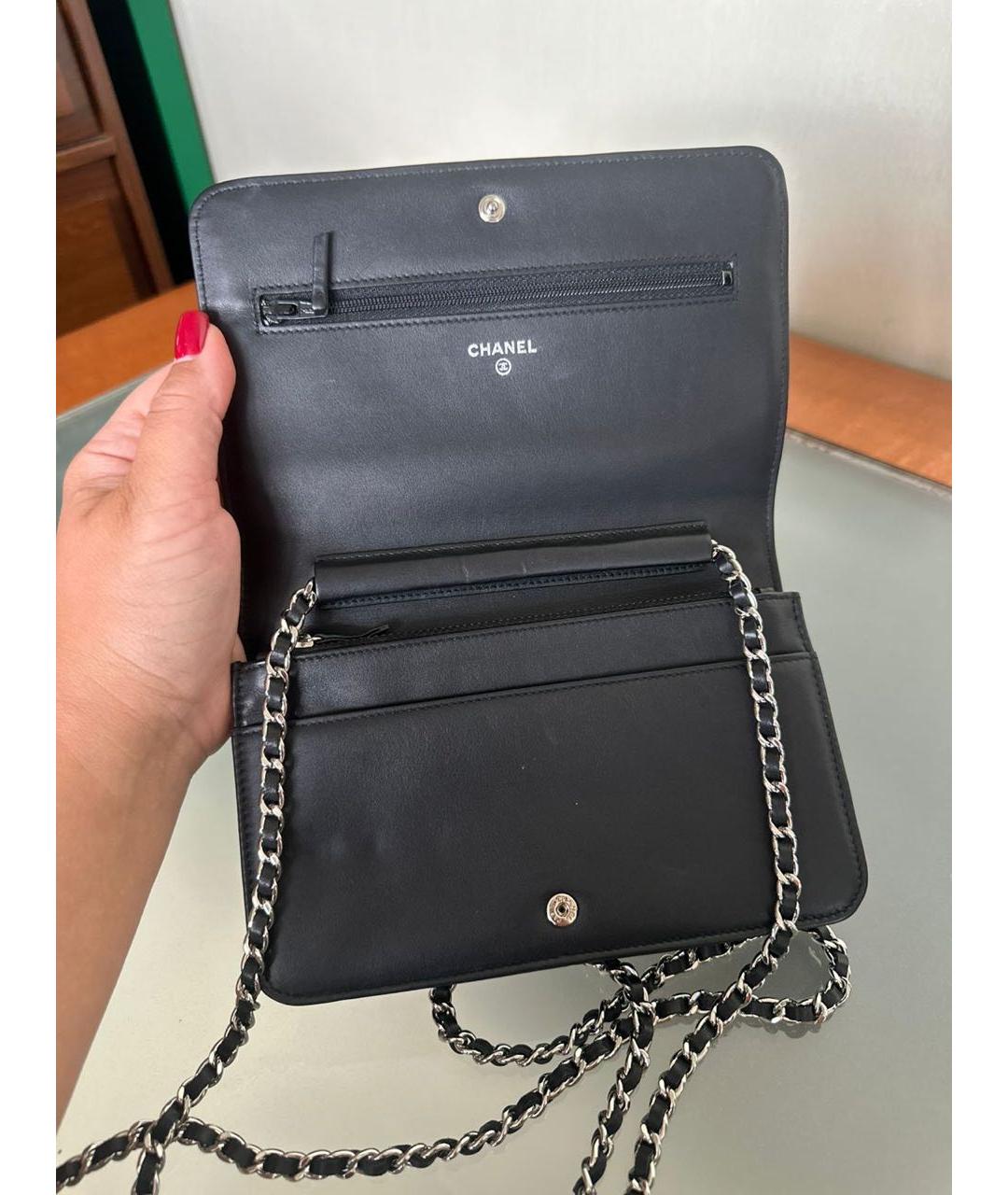CHANEL Черная сумка через плечо из лакированной кожи, фото 4