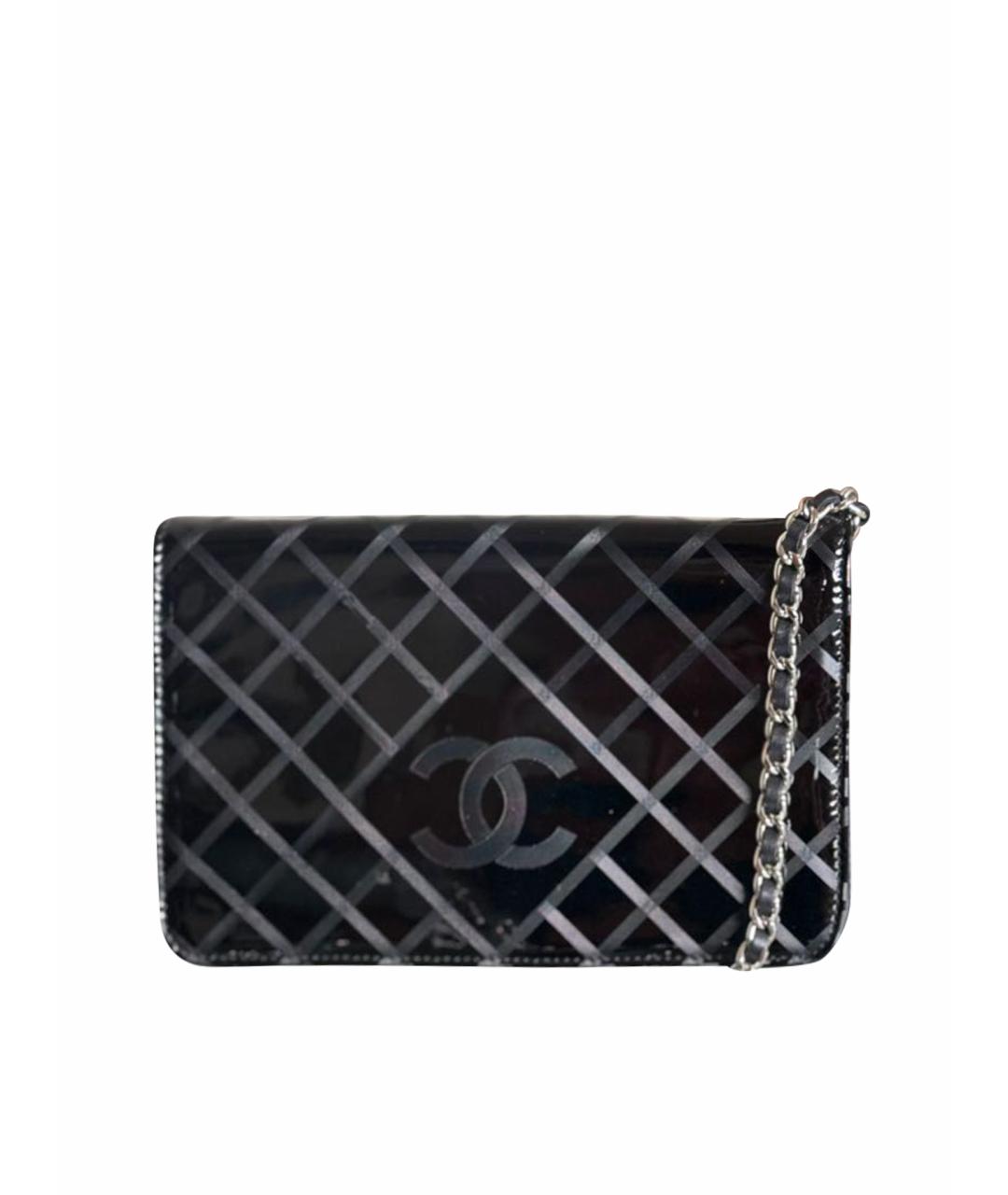CHANEL Черная сумка через плечо из лакированной кожи, фото 1