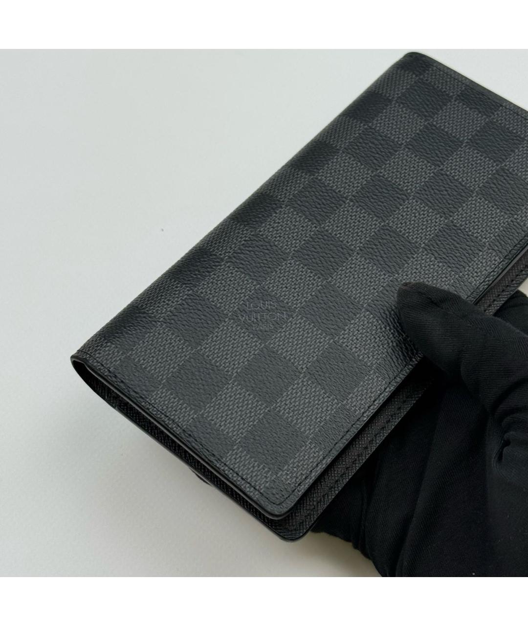 LOUIS VUITTON Антрацитовый кожаный кошелек, фото 3
