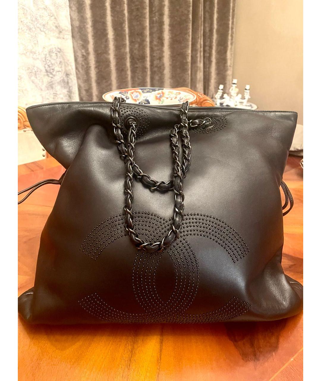 CHANEL Черная кожаная сумка тоут, фото 9