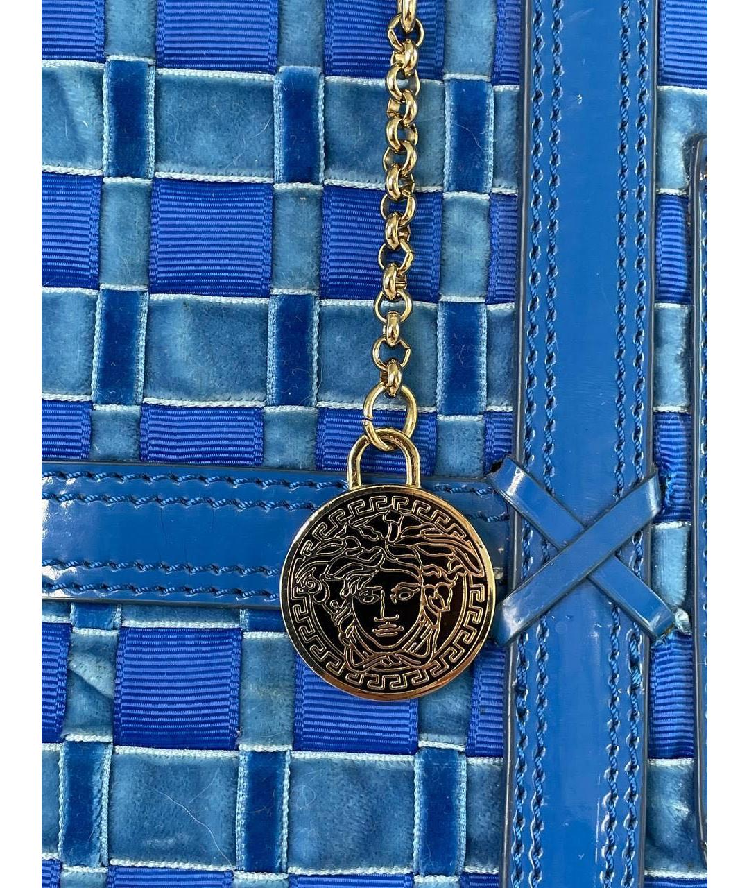 VERSACE Синяя сумка тоут из лакированной кожи, фото 5