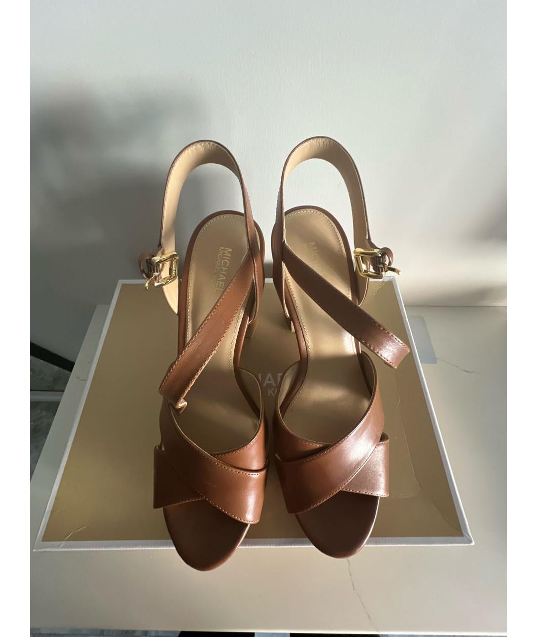 MICHAEL KORS Коричневые кожаные босоножки, фото 2