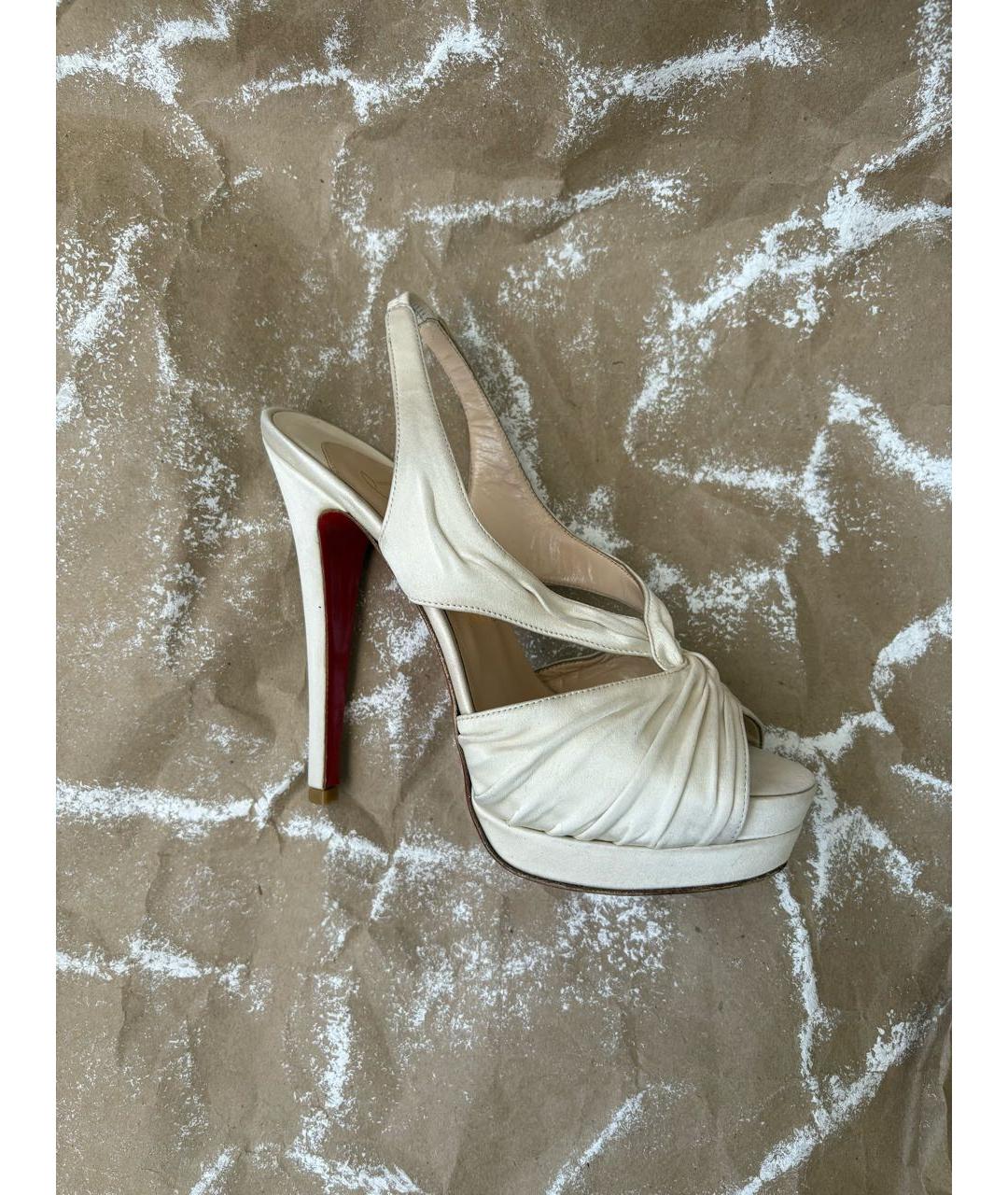 CHRISTIAN LOUBOUTIN Бежевые текстильные босоножки, фото 6
