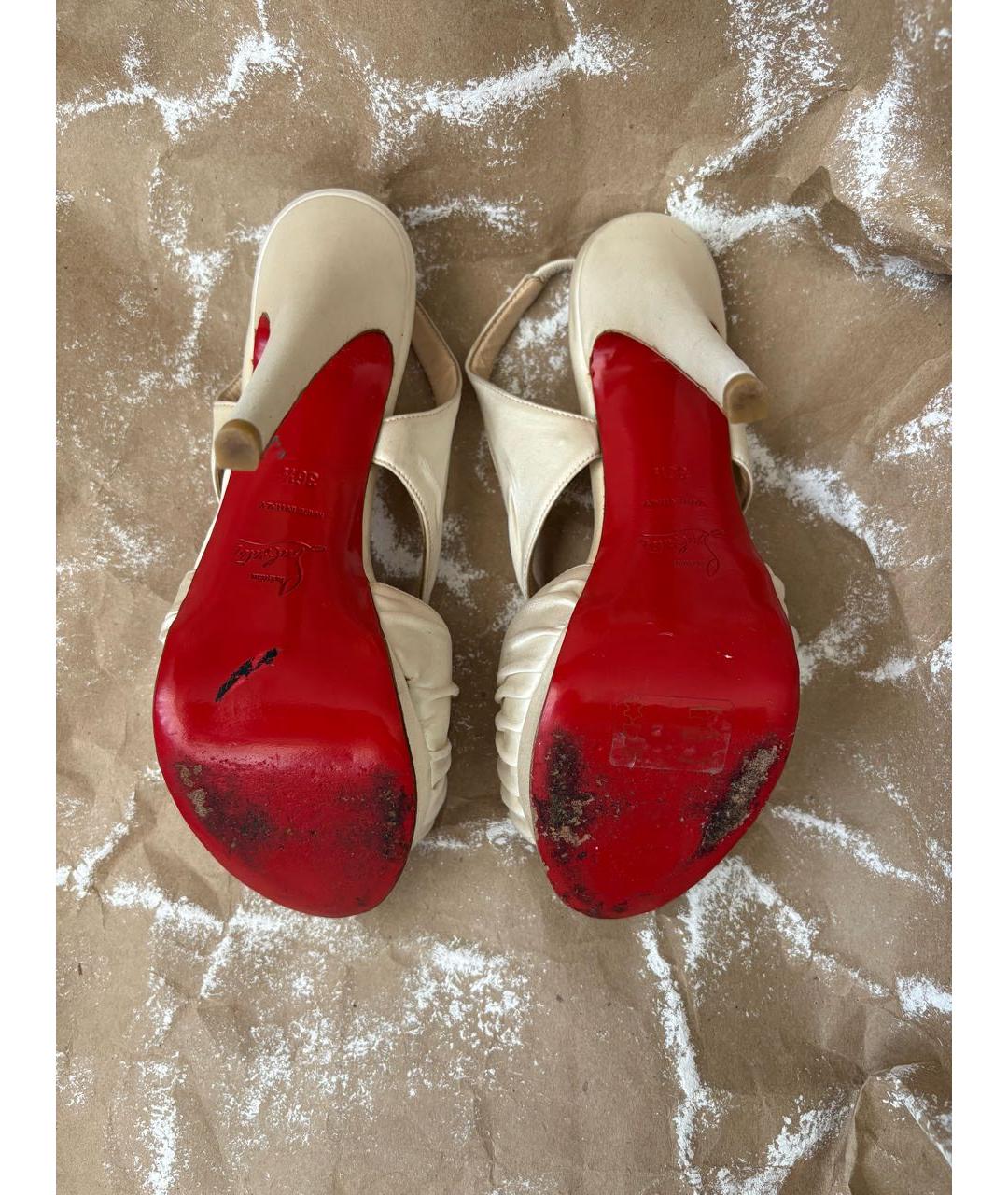CHRISTIAN LOUBOUTIN Бежевые текстильные босоножки, фото 5