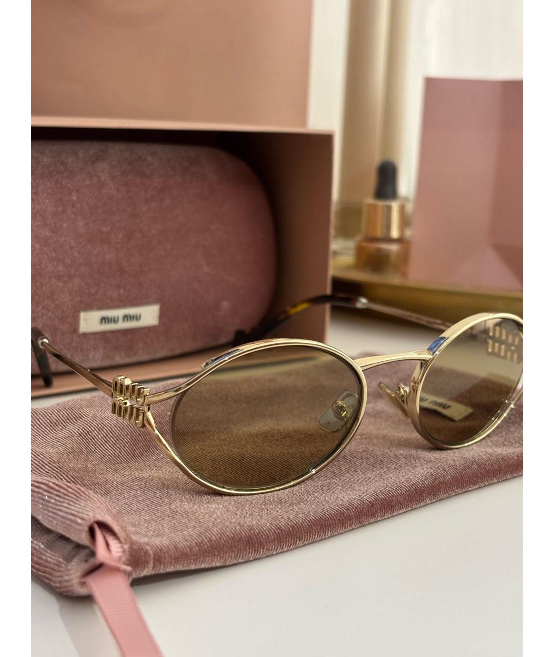 MIU MIU Золотые металлические солнцезащитные очки, фото 3