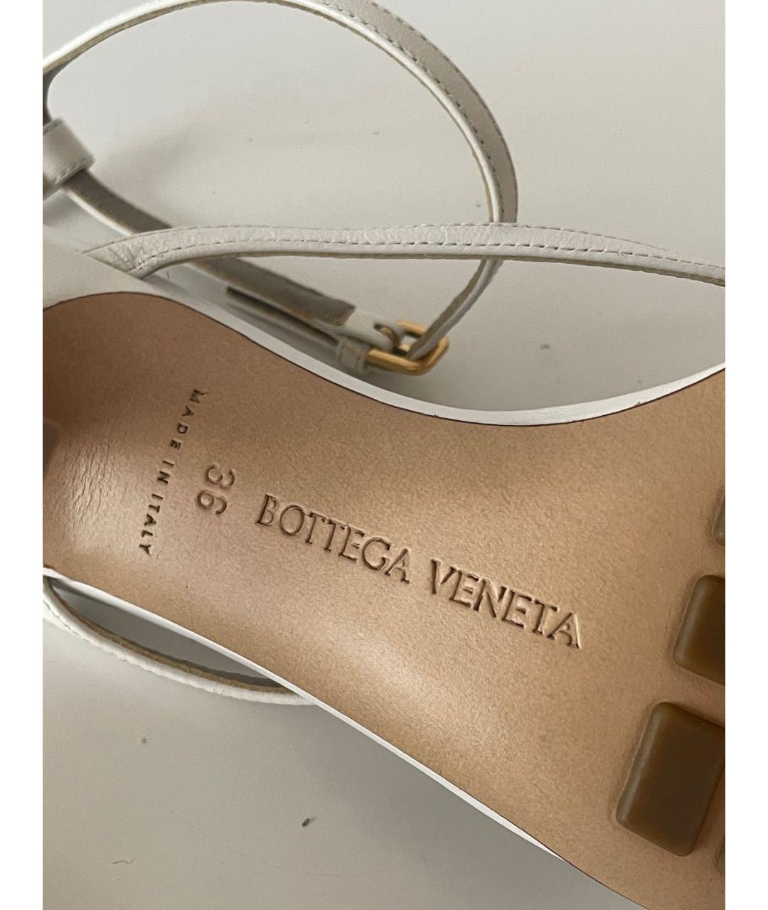 BOTTEGA VENETA Белые кожаные босоножки, фото 7