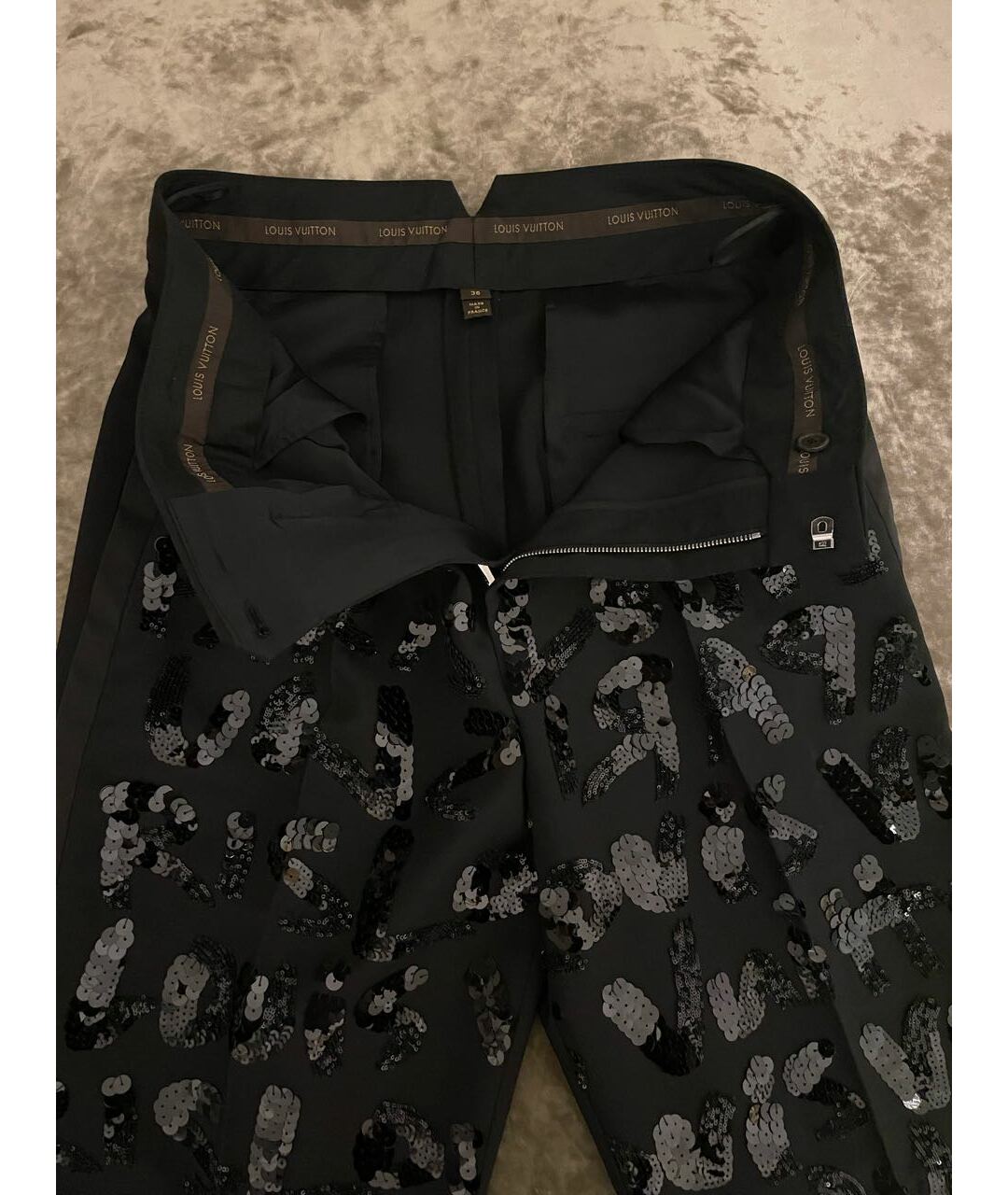 LOUIS VUITTON Черные шерстяные прямые брюки, фото 3