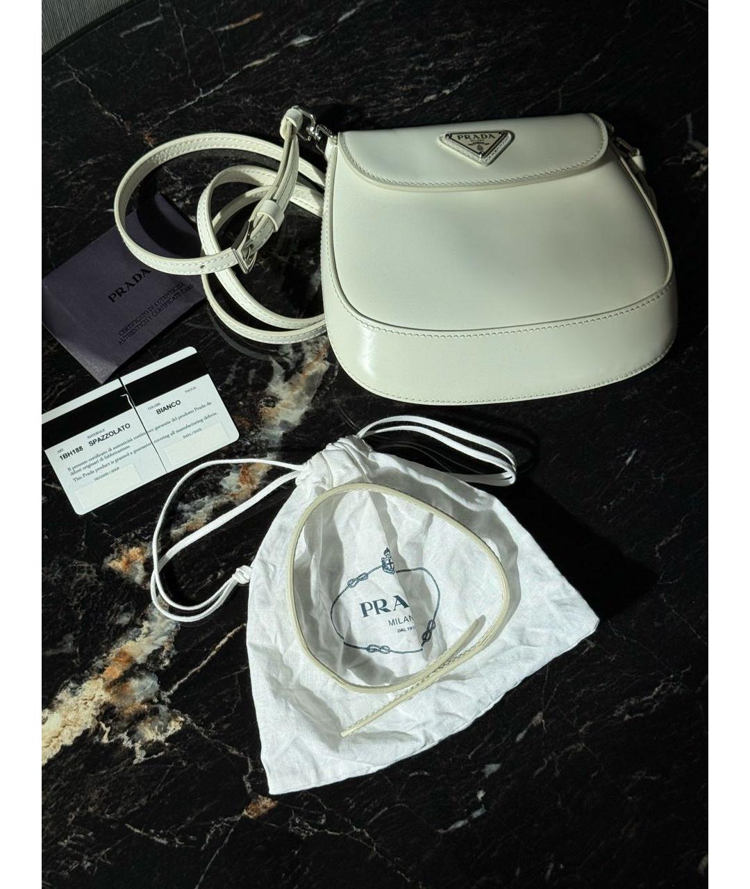 PRADA Белая сумка через плечо из лакированной кожи, фото 7