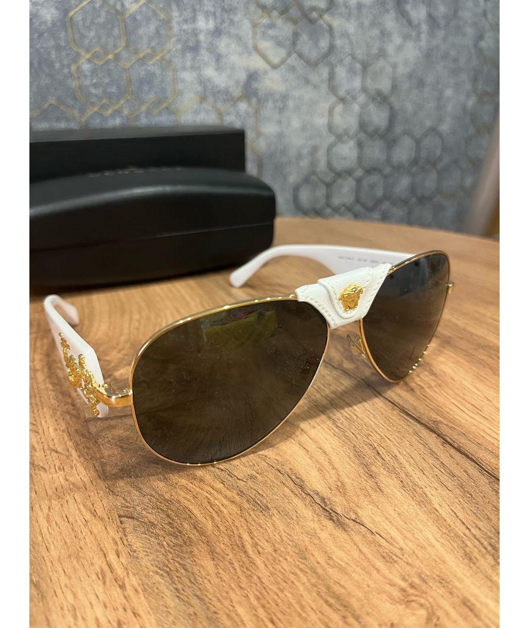 VERSACE Белые пластиковые солнцезащитные очки, фото 2