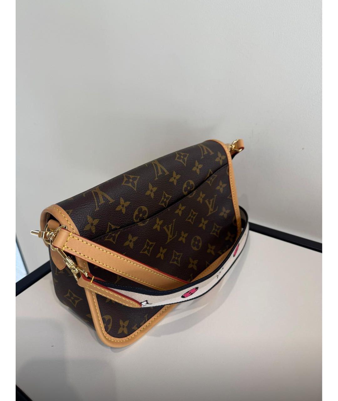 LOUIS VUITTON Коричневая сумка через плечо, фото 4