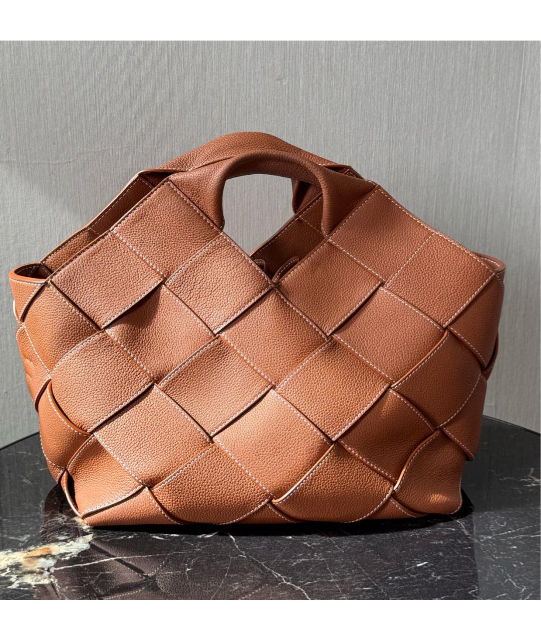 LOEWE Коричневая кожаная сумка с короткими ручками, фото 3