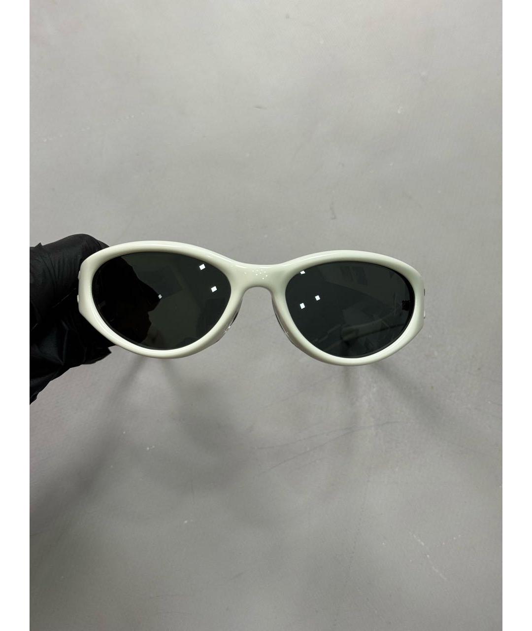 MAISON MARGIELA Белые пластиковые солнцезащитные очки, фото 3