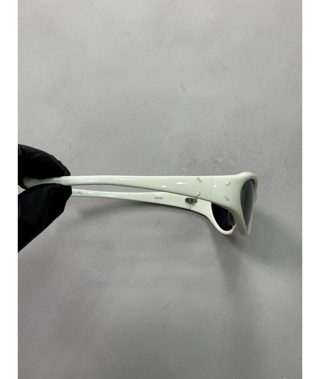 MAISON MARGIELA Белые пластиковые солнцезащитные очки, фото 2