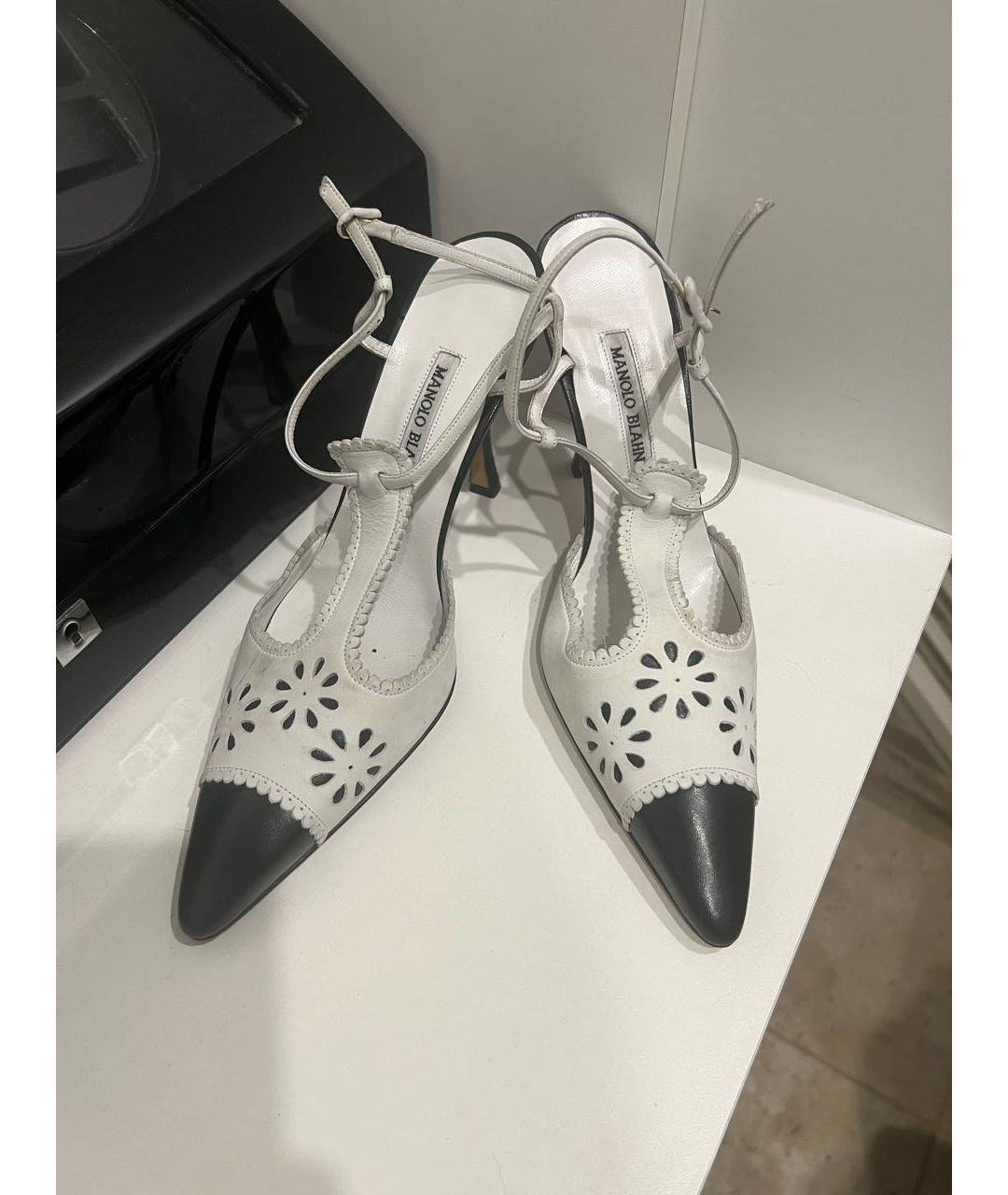MANOLO BLAHNIK Белые кожаные босоножки, фото 3