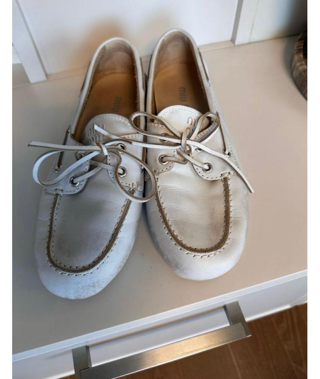 MIU MIU Белые кожаные мокасины, фото 5