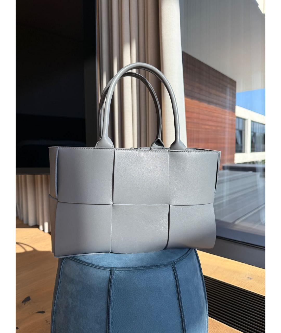 BOTTEGA VENETA Голубая кожаная сумка тоут, фото 9