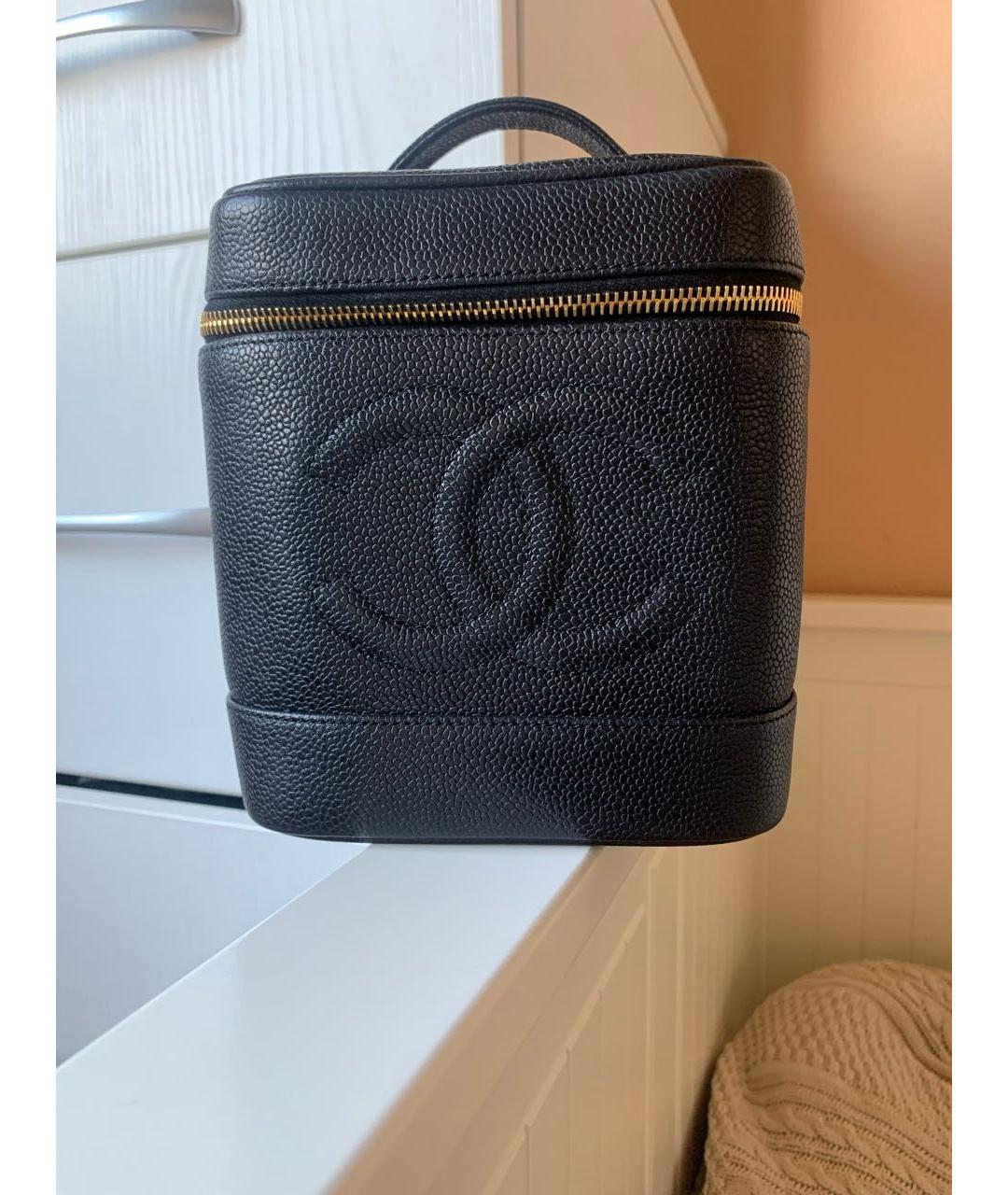 CHANEL Черная кожаная сумка с короткими ручками, фото 8