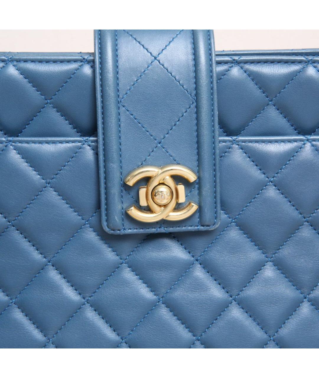 CHANEL Голубая кожаная сумка через плечо, фото 8