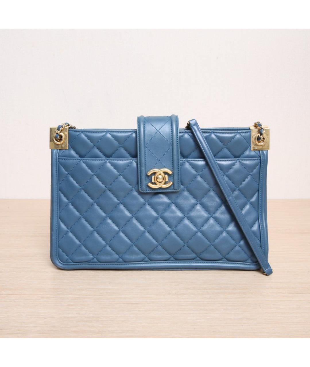 CHANEL Голубая кожаная сумка через плечо, фото 3