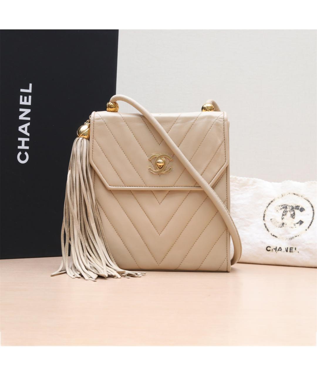 CHANEL Бежевая кожаная сумка через плечо, фото 2