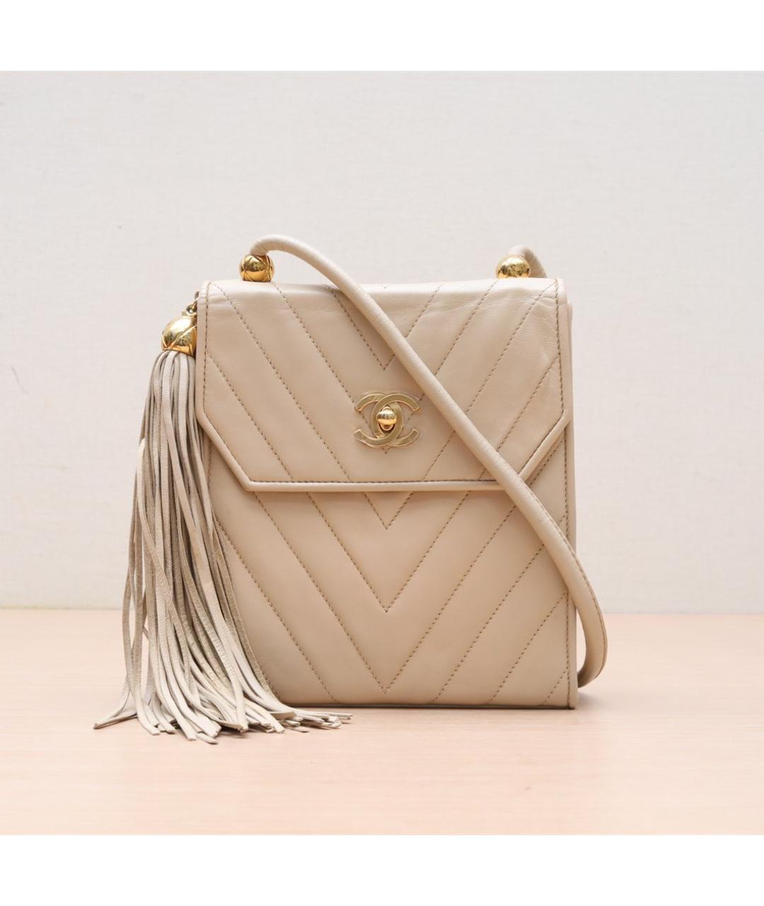 CHANEL Бежевая кожаная сумка через плечо, фото 3