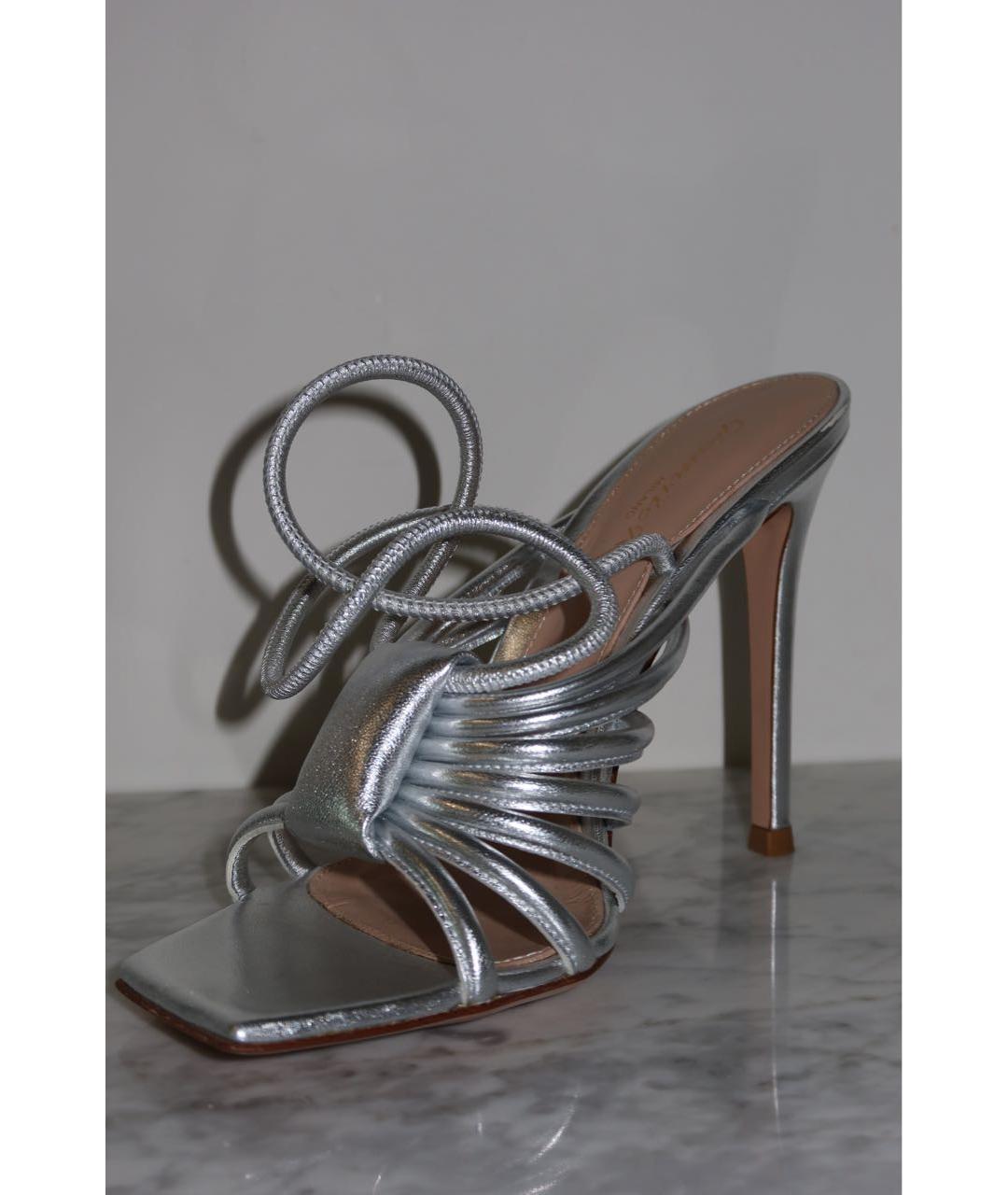 GIANVITO ROSSI Серебряные кожаные босоножки, фото 5