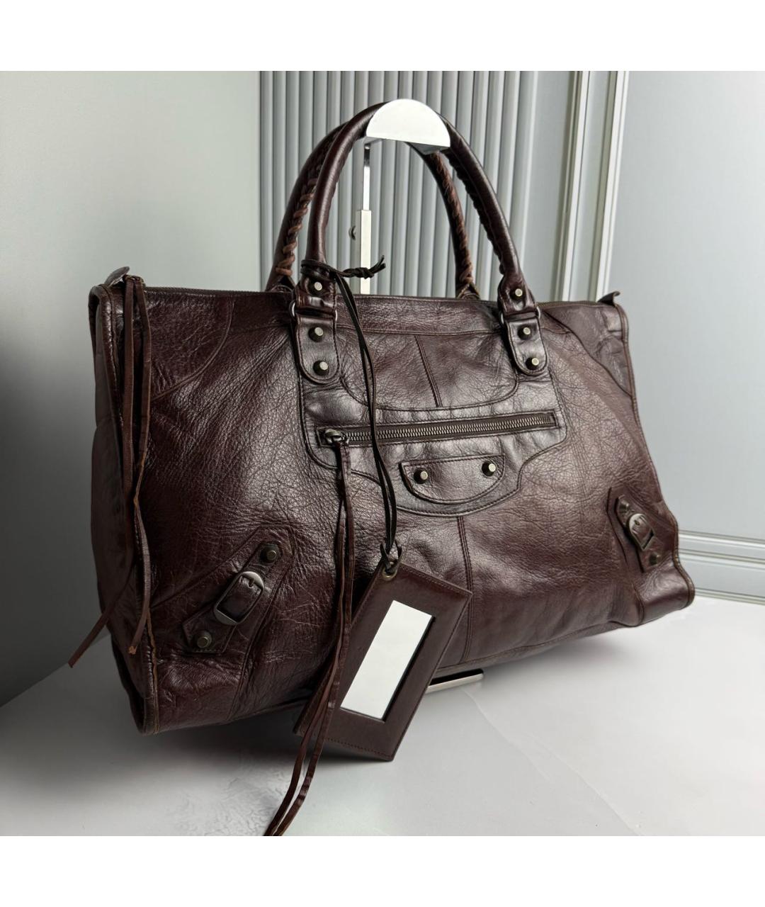 BALENCIAGA Коричневая кожаная сумка с короткими ручками, фото 5