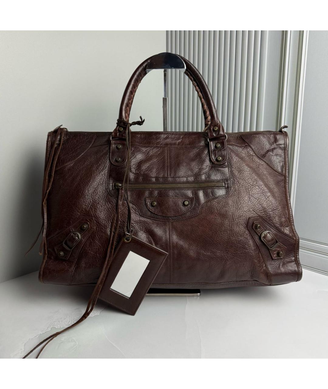 BALENCIAGA Коричневая кожаная сумка с короткими ручками, фото 9
