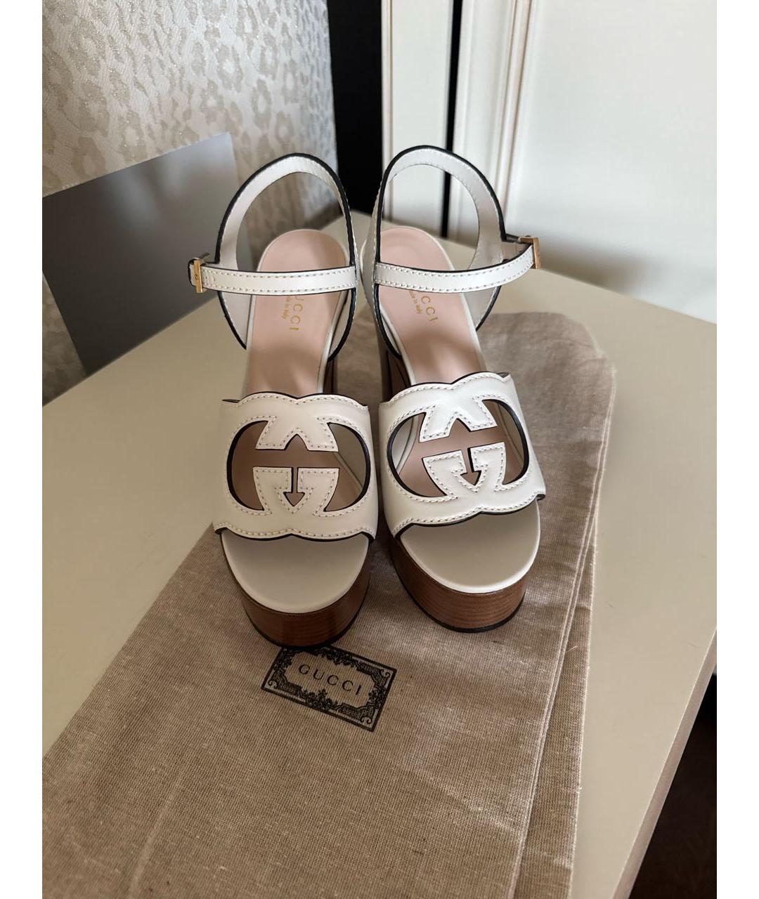 GUCCI Бежевые кожаные босоножки, фото 2