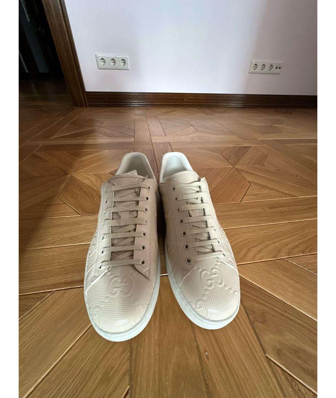 GUCCI Бежевые кожаные низкие кроссовки / кеды, фото 2