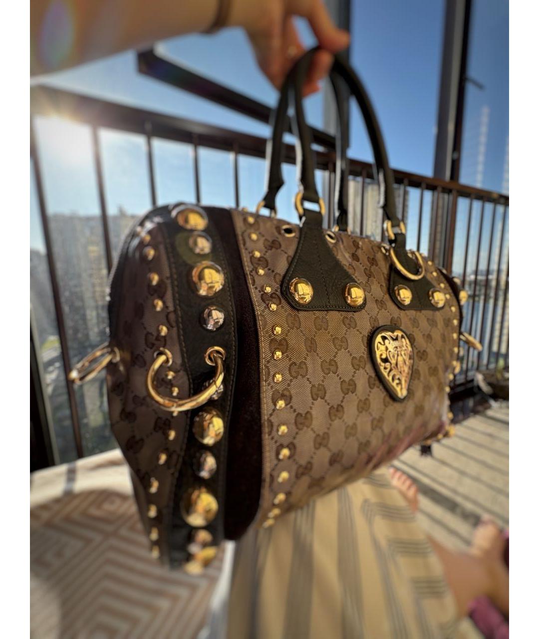 GUCCI Бежевая сумка с короткими ручками из лакированной кожи, фото 2
