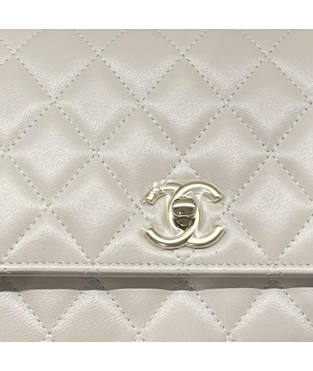 CHANEL Белая кожаная сумка через плечо, фото 3