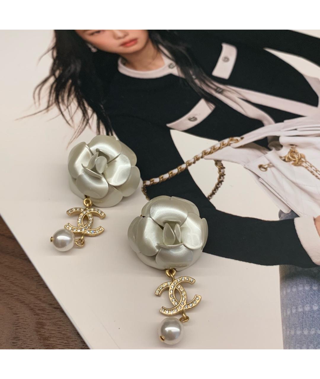 CHANEL Белые серьги, фото 5