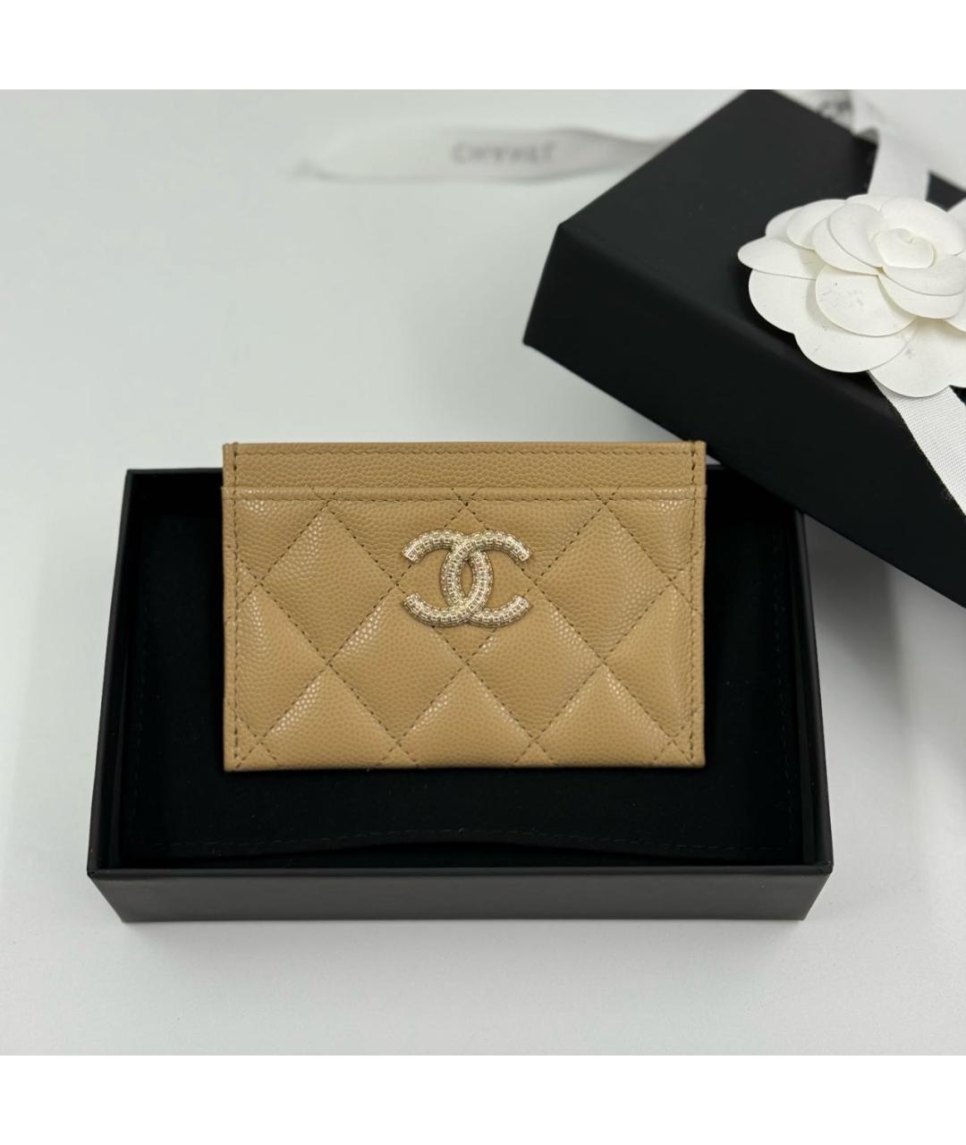 CHANEL Бежевый кожаный кардхолдер, фото 4