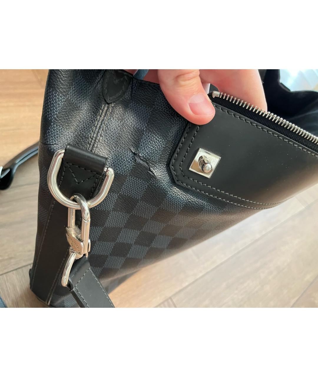 LOUIS VUITTON Темно-синяя кожаная сумка через плечо, фото 8