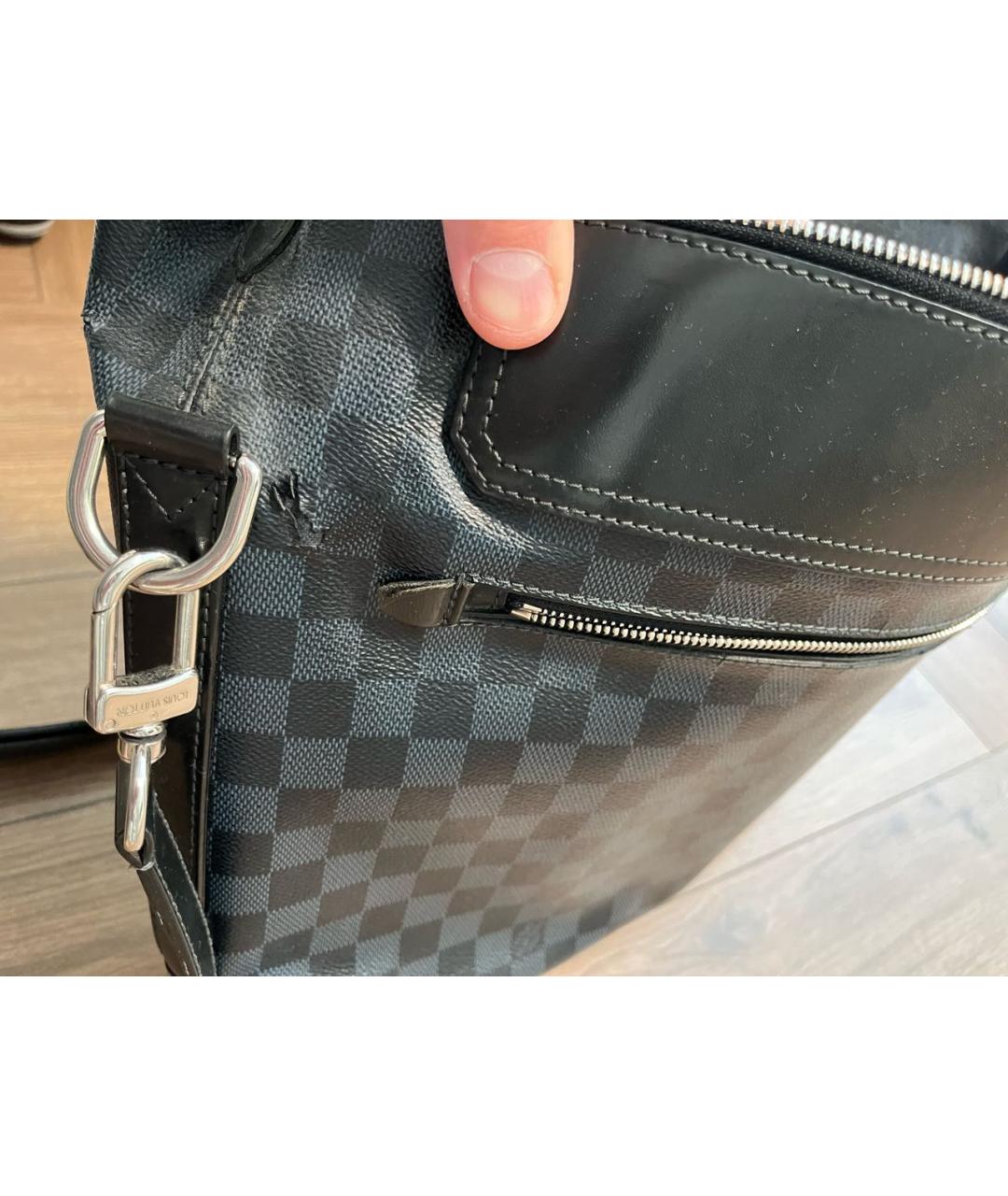 LOUIS VUITTON Темно-синяя кожаная сумка через плечо, фото 5