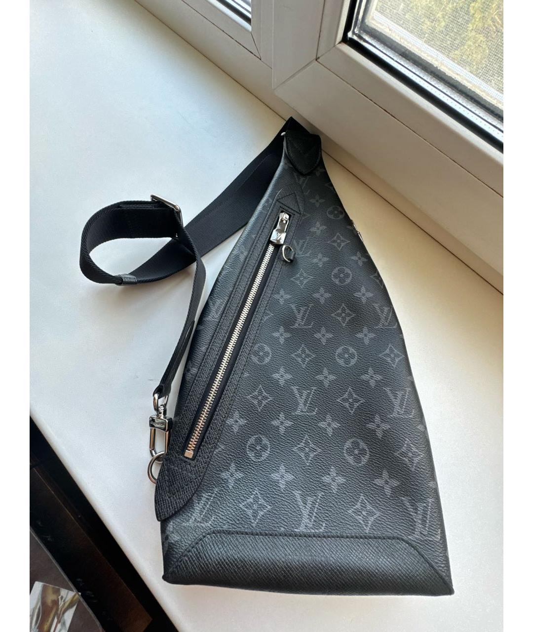 LOUIS VUITTON Черная кожаная сумка на плечо, фото 4