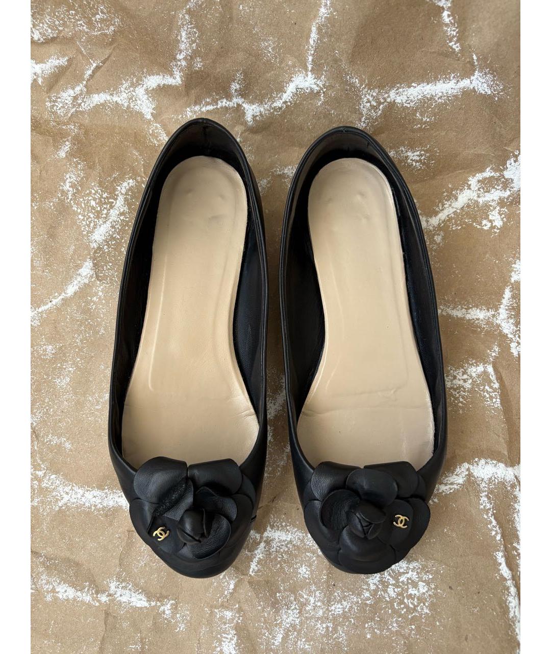CHANEL Черные кожаные балетки, фото 2