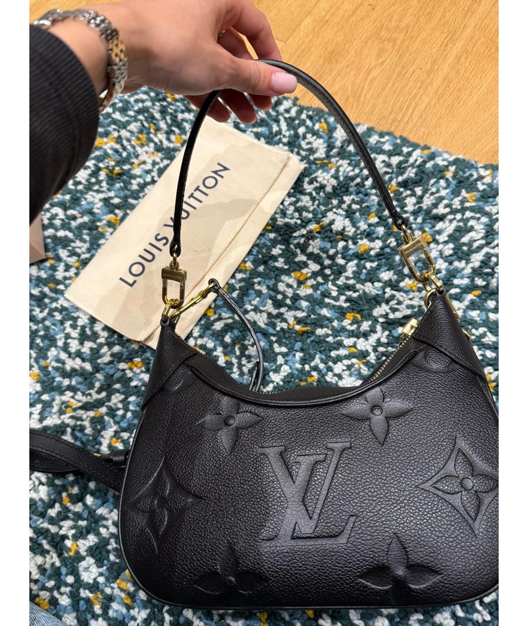 LOUIS VUITTON Черная кожаная сумка через плечо, фото 4